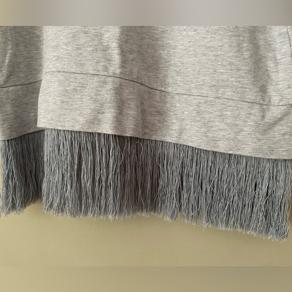 J Crew Gray Fringed Sweatshirt M - Picture 5 of 5